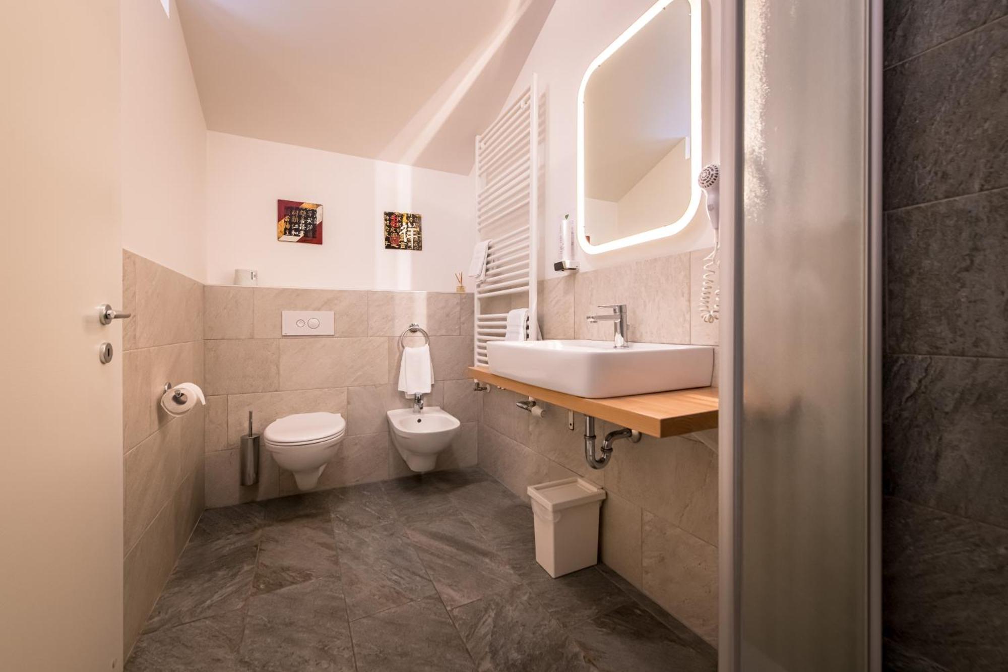 Am Schloss Guest House Brunico Phòng bức ảnh