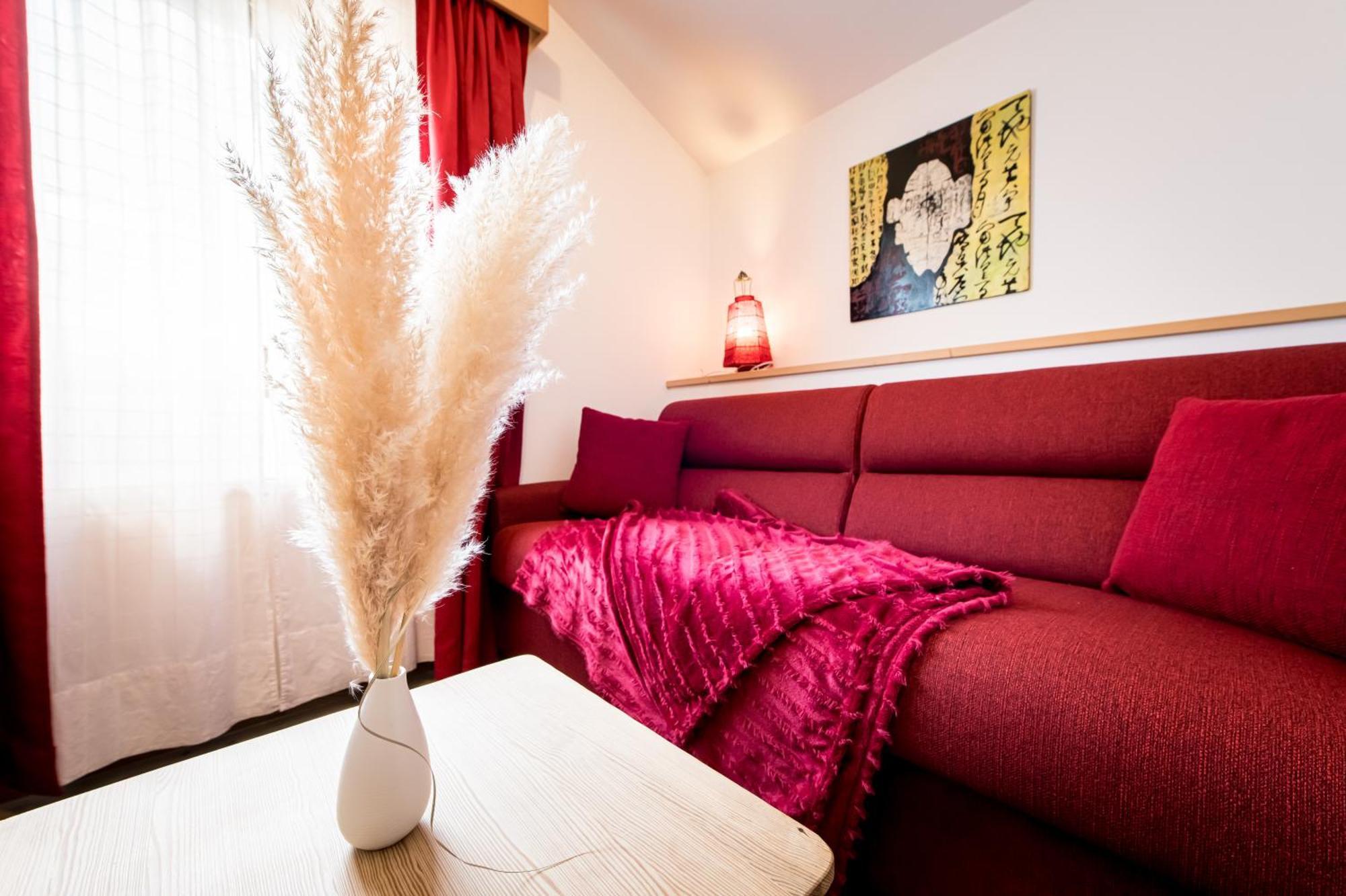 Am Schloss Guest House Brunico Phòng bức ảnh
