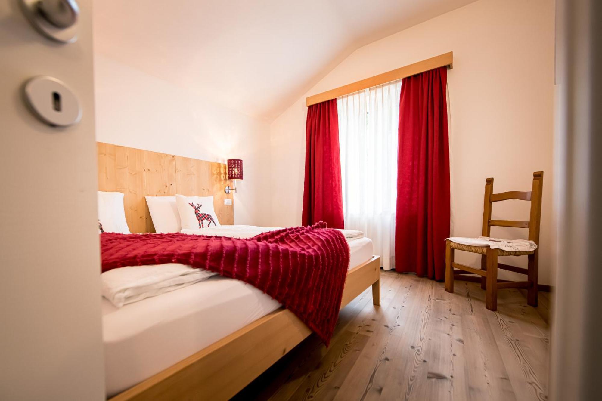 Am Schloss Guest House Brunico Phòng bức ảnh