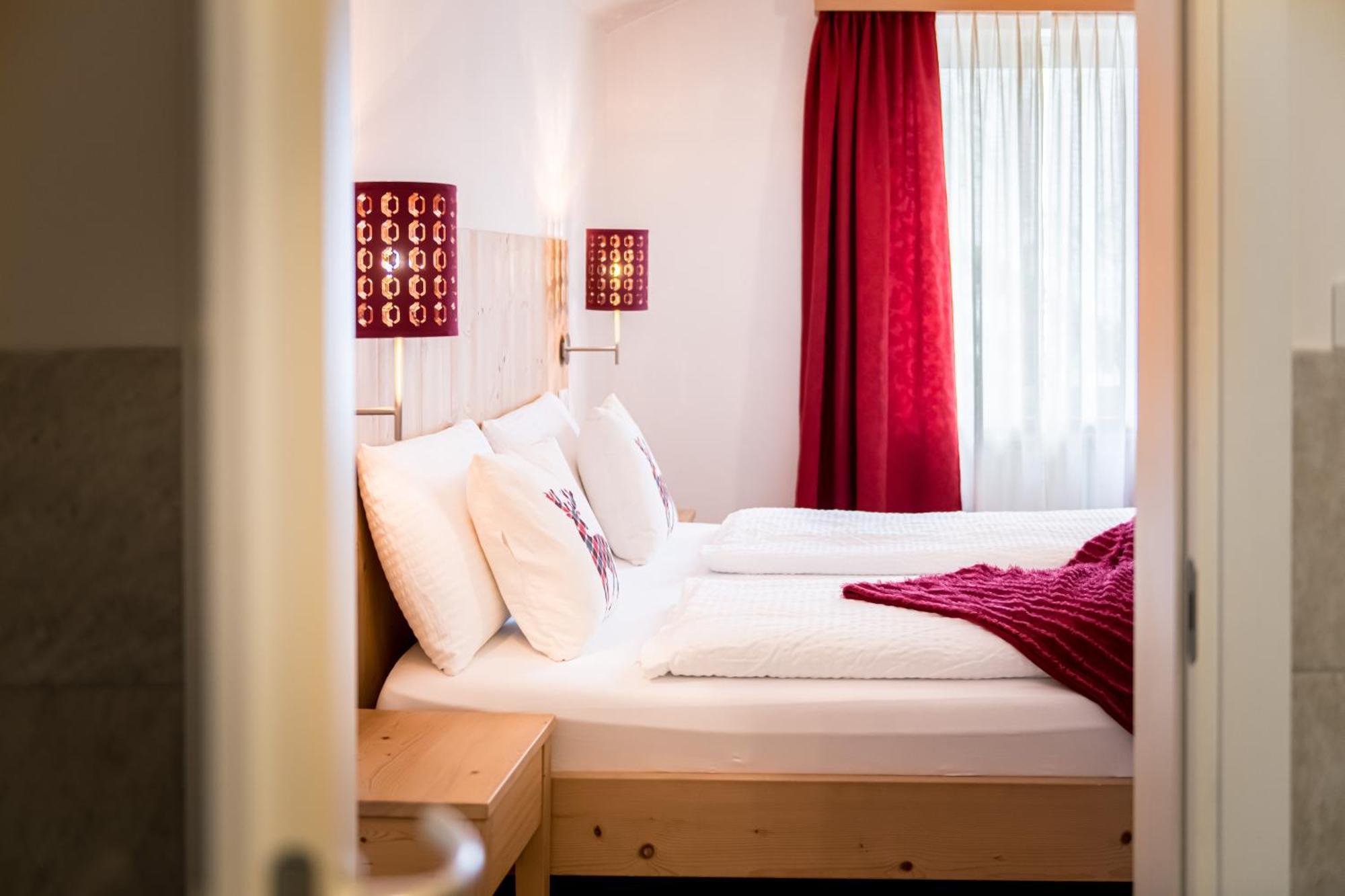 Am Schloss Guest House Brunico Phòng bức ảnh