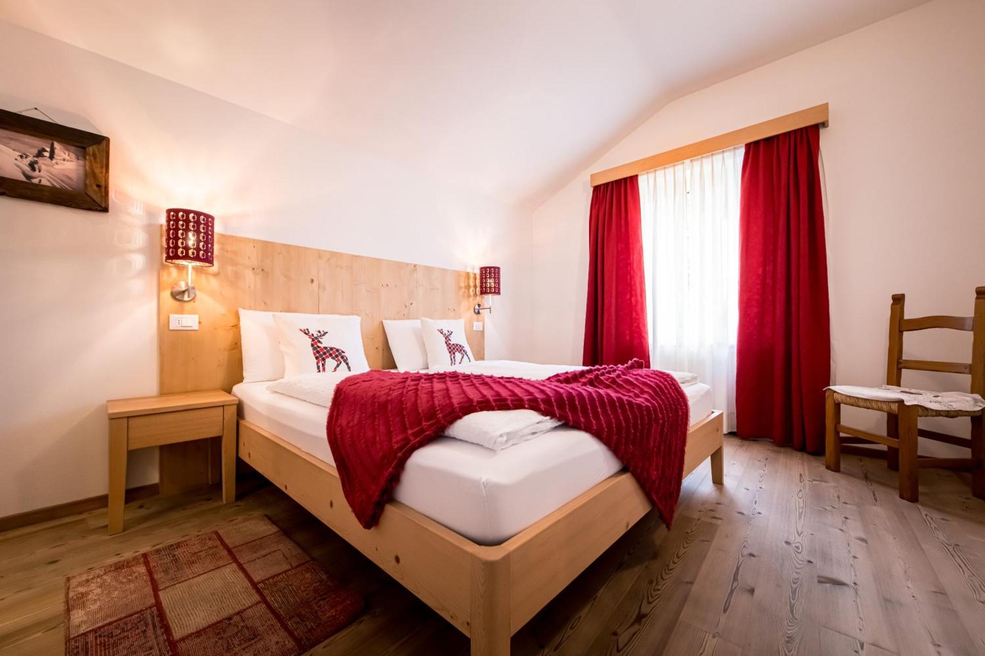 Am Schloss Guest House Brunico Phòng bức ảnh